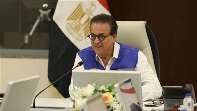 وزير الصحة يعلن تعزيز الإجراءات الوقائية بالمطارات والموانئ تحضيرًا لوصول الحجاج العائدين