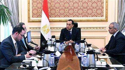 رئيس الوزراء يتابع مع رئيس الجهاز المركزي للتنظيم والإدارة مستجدات ملف الإصلاح الإداري