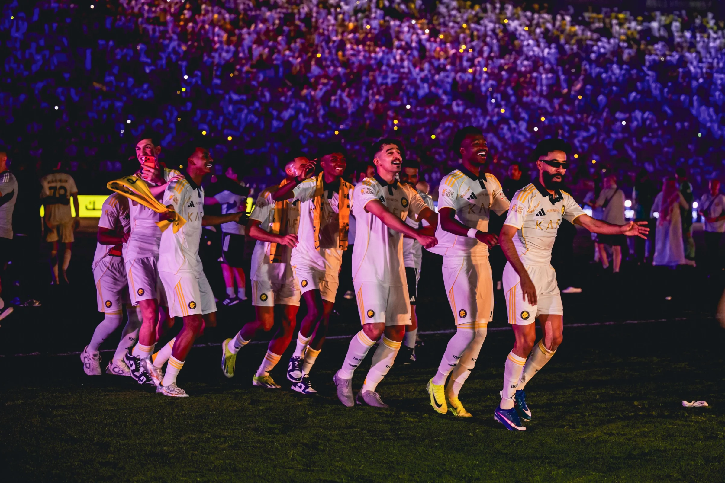 لجنة الانضباط تغرّم النصر 60 ألف ريال بسبب رمي 3 علب مياه في مباراة ضمك