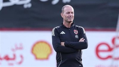 الأهلي يتمسك بالشرط الجزائي ويرفض مطالب وكيل توروب