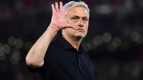 مورينيو يضع استراتيجية ريال مدريد في الصفقات الدفاعية المقبلة