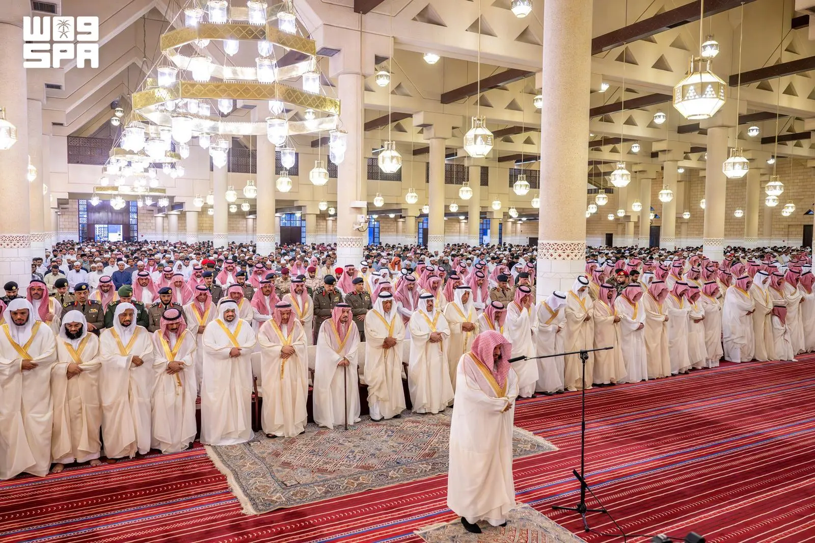 المصلون في السعودية يحيون صلاة عيد الأضحى بروحانية وتأمل