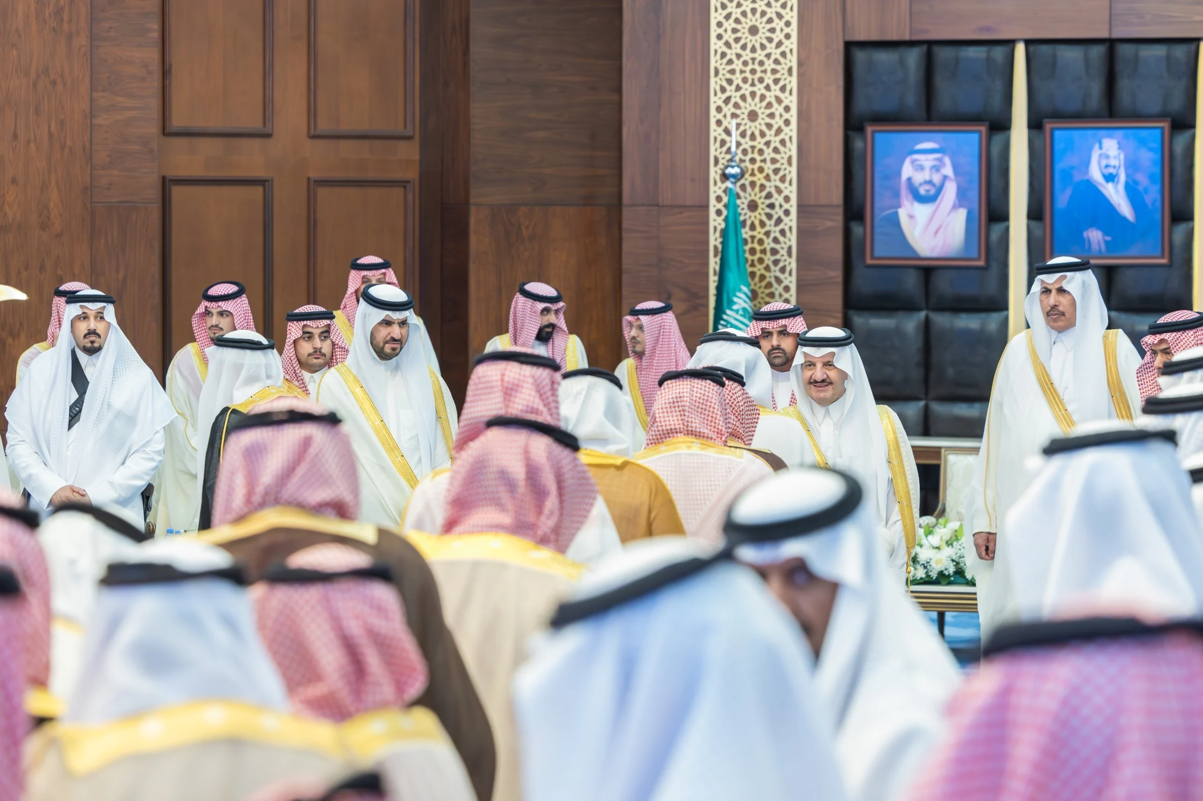 أمير المنطقة الشرقية يلتقي بالمهنئين بمناسبة عيد الأضحى