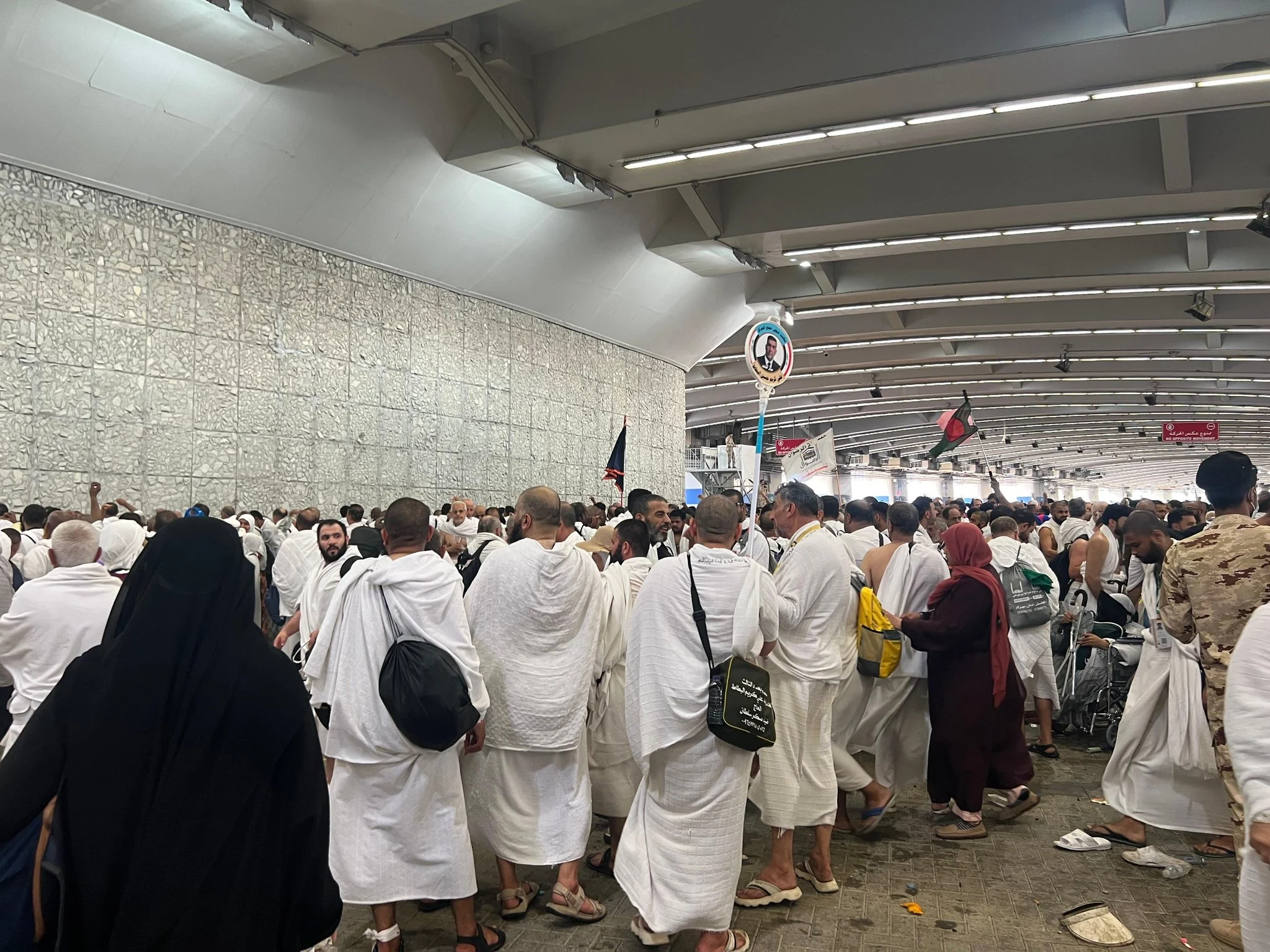 بعثة الحج العراقية تكمل رمي جمرة العقبة الكبرى بسلاسة ودون مشاكل