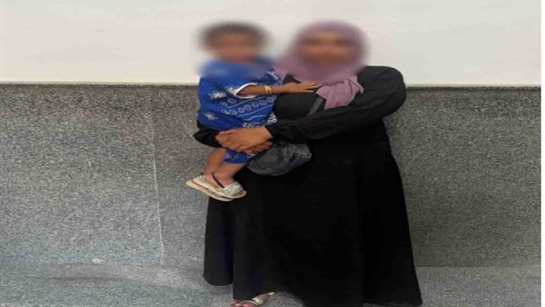 سيدة تُحرق طفلة لاستغلالها في التسول بالشرقية وتُلقى القبض عليها