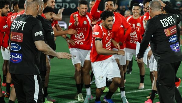 تدريب المنتخب الوطني يشهد ممرًا شرفيًا احتفاءً بمرموش والوافدين الجدد
