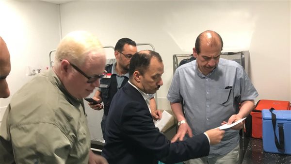 نائب وزير الصحة يزور مركز الحجر الصحي بمطار القاهرة لمتابعة إجراءات استقبال الحجاج والمسافرين