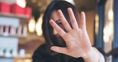 خطوات عملية للدعم والحماية للنساء في حالات الطوارئ أو التحرش