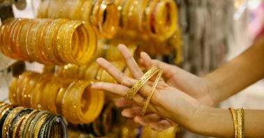 سوق الذهب في الإمارات يستقر بعد انتهاء موسم طلب العيد