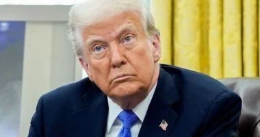 ترامب يغادر غرفة العمليات بالبيت الأبيض بعد مناقشات حاسمة حول إيران
