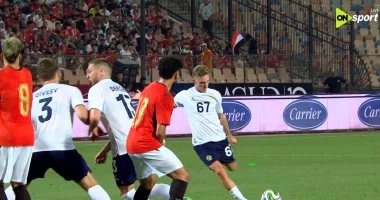 تعادل سلبي يهيمن على الشوط الأول بين مصر وروسيا مع تعديلات حاسمة من حسام حسن