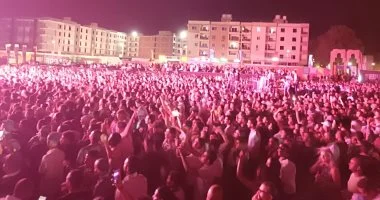 نجوم الغناء روبى وأحمد سعد يشعلان أجواء الغردقة في ثاني ليالي العيد بحفل جماهيري كبير