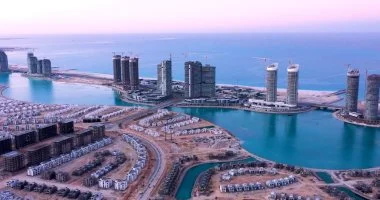 العلمين الجديدة تتحول إلى مركز جذب سياحي واستثماري في مطروح