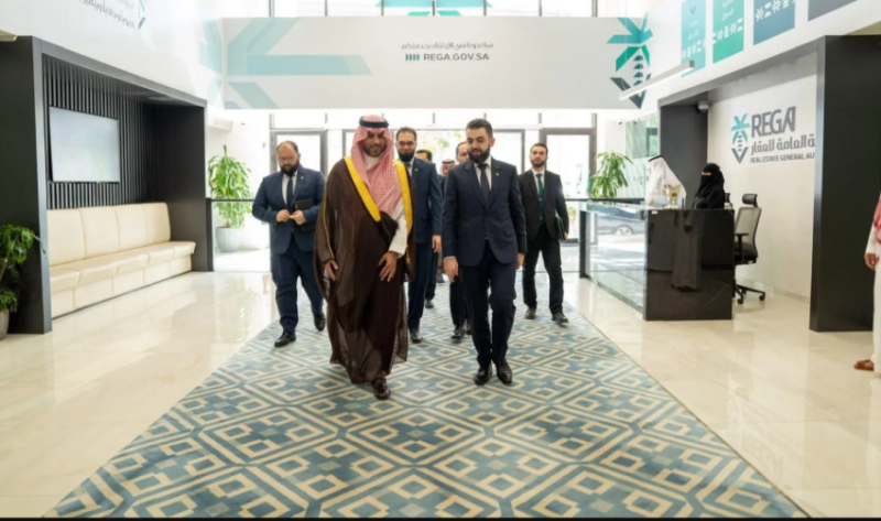 رئيس “هيئة العقار” يستقبل وزير الإدارة المحلية والبيئة السوري ويبحثان سبل تطوير العمل المشترك