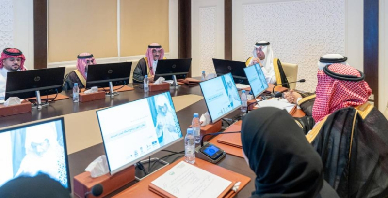 الأمير سعود بن طلال يستقبل فريق “الأحساء المبدعة” لفوزه برئاسة تنسيق المدن في اليونسكو