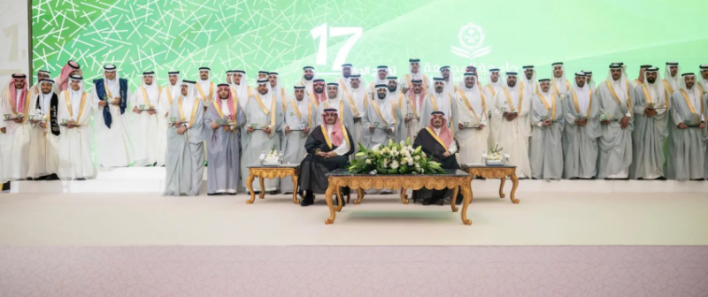 أمير منطقة الرياض يرعى حفل تخريج الدفعة الـ17 من طلاب جامعة المجمعة