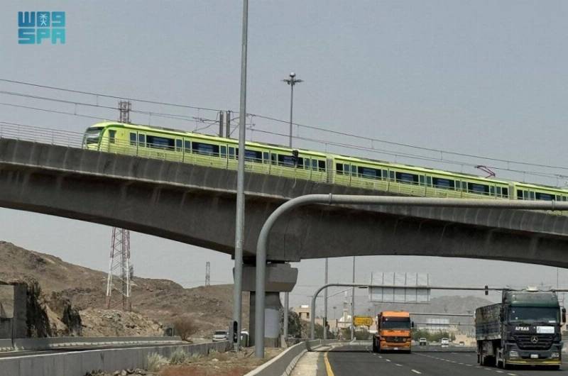 وسائل النقل في الحج بين الماضي والحاضر.. رحلة تطور من القوافل إلى المنظومات الذكية