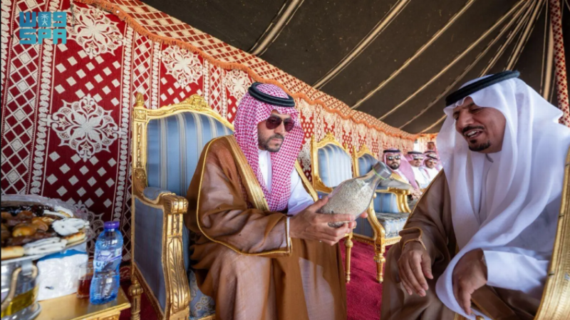 نائب أمير حائل يزور المركز الوطني لتنمية الغطاء النباتي بمتنزه بقعاء البري