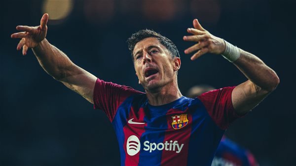 عرض سعودي خيالي يقرب ليفاندوفسكي من الانتقال للهلال