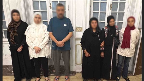 القبض على رجل و3 سيدات بتهمة البلطجة وترويع المواطنين في الجيزة