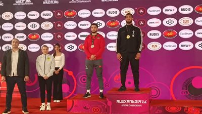 منتخب المصارعة للرجال يحصد 10 ميداليات في البطولة الأفريقية
