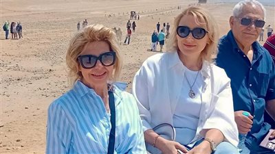 زيارة رئيس الاتحاد الدولي لرفع الأثقال للأهرامات تثير انبهار العالم