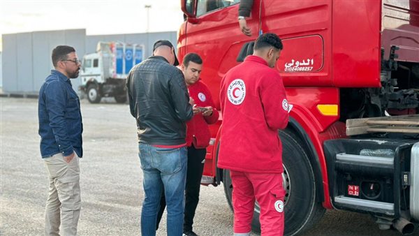 الهلال الأحمر يطلق قافلة زاد العزة بحمولة 3000 طن من المعونات