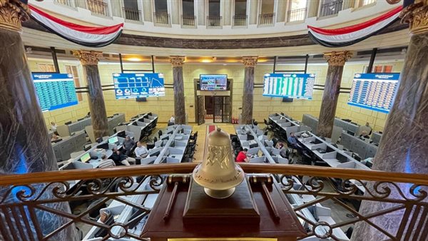محلل مالي يكشف لـ«مصر تايمز» عن 3 عوامل رئيسية لنجاح طروحات الشركات الحكومية أمام المستثمرين
