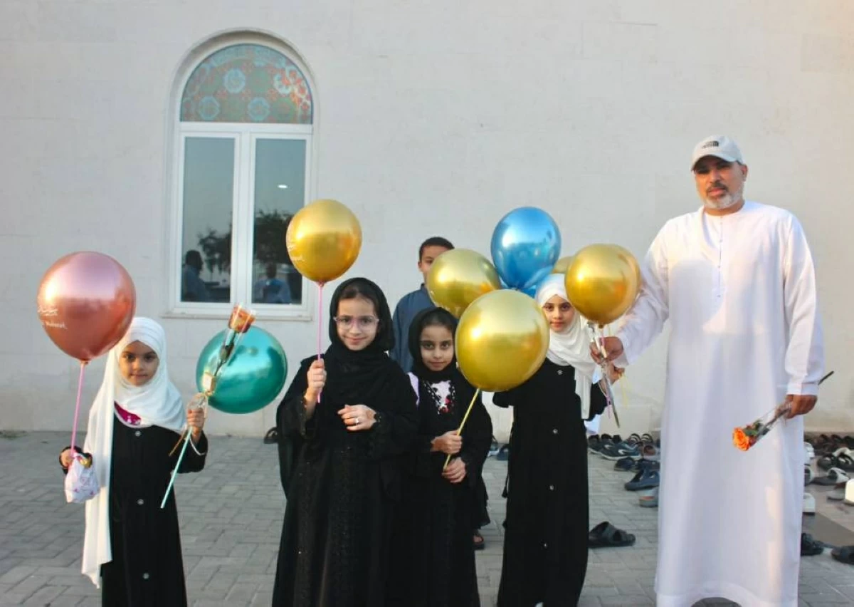 الحمرية تعلن احتفالية العيد بعد الصلاة
