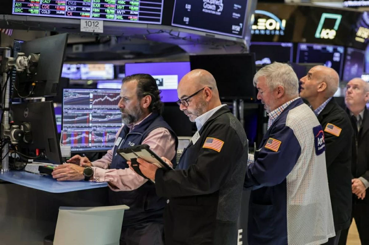 أسواق المال تشهد تذبذبًا مع تصاعد القلق وارتفاع أسعار الخام