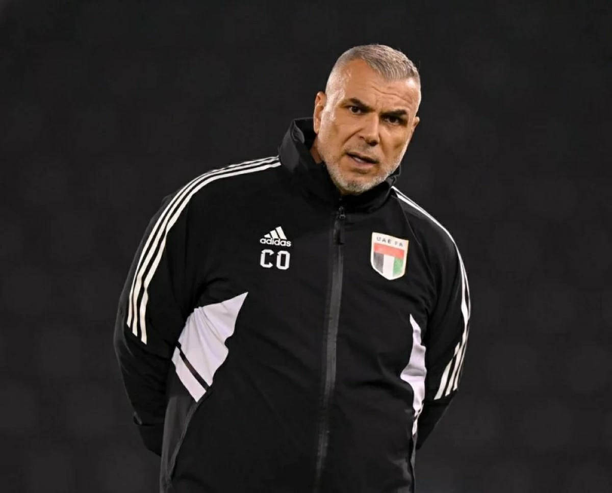 الاتحاد الإماراتي يفصل المدرب كوزمين وفريقه الفني عن مهامهم