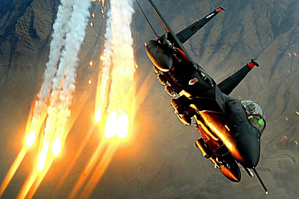 الصراع على إيران: تقييم التأثيرات الحقيقية لتحركات الصين والسياسة الأمريكية