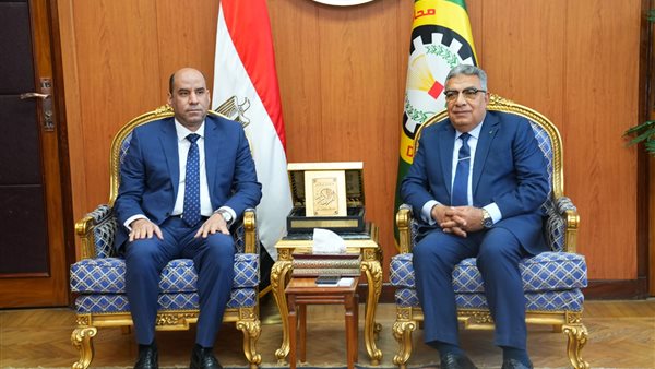 وزير العمل بالدقهلية يناقش دعم الاستثمار وخلق فرص عمل جديدة للشباب