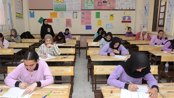 إجابة امتحان اللغة الإنجليزية للشهادة الإعدادية الترم الثاني 2026 أسيوط