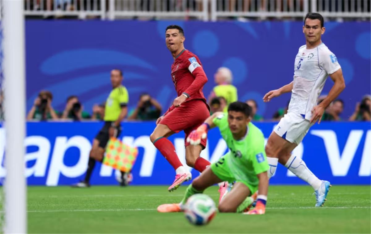 بعد هدفي رونالدو في شباك أوزبكستان تحديث ترتيب هدافي كأس العالم