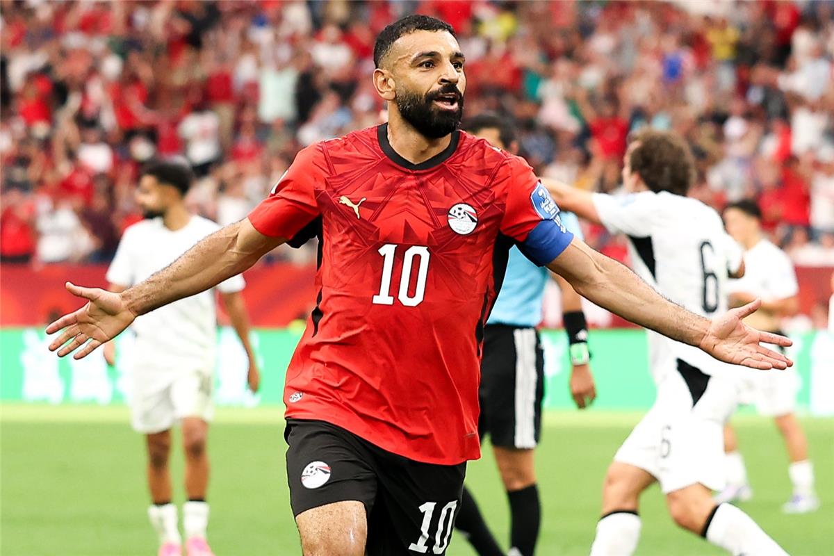 لجأ منتخب إيران إلى تكتيك خاص لإيقاف محمد صلاح