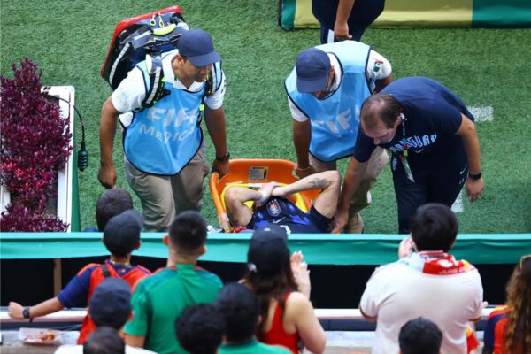 إصابة أوجارتي بتمزق في الرباط الصليبي.. والكشف عن مدة غيابه