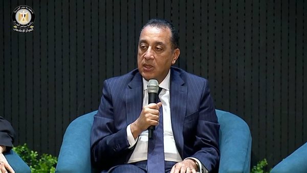 رئيس الوزراء يفوض وزير العدل باختصاصاته بشأن تنظيم تملك غير المصريين للعقارات والأراضي