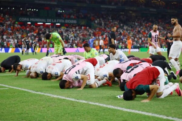 فيديو | في سيناريو مثير.. المغرب يهزم هولندا بركلات الترجيح ويتأهل لدور الـ16 من كأس العالم