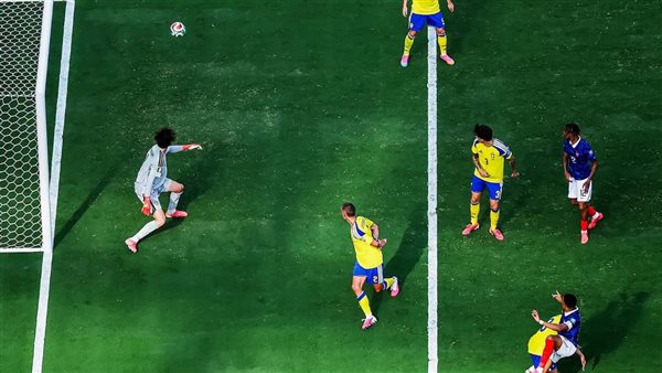 فرنسا تُقصي السويد بثلاثية وتتأهل لدور الـ16 من كأس العالم