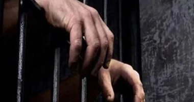 محاكمة تاجر بتهمة قتل شريكه بسبب خلافات مالية اليوم
