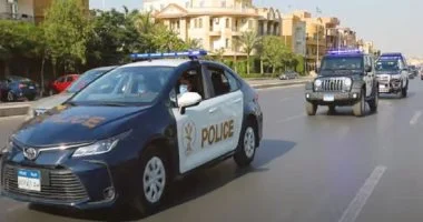 طالب يُوقفته الشرطة بعد قيادة متهورة تهدد سلامة المارة فيديو