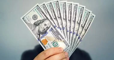 سعر الدولار يواصل التراجع أمام الجنيه اليوم الأحد