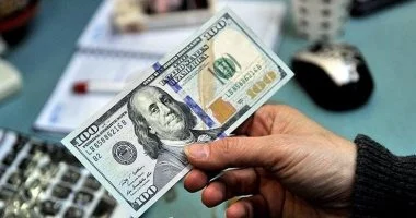 الدولار لحظة بلحظة.. 49.15 جنيه سعر شراء الأخضر فى بنك الإسكندرية