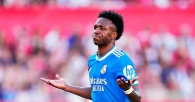 القرار النهائي بشأن بقاء فينيسيوس في ريال مدريد مرتبط بنتائج كأس العالم