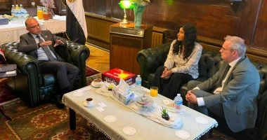 مستثمر بريطاني يخطط لتعزيز تواجده الاقتصادي في مصر وتوسيع صادراته للقارة الإفريقية