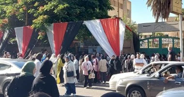 استعدادًا للغة العربية.. بدء إجراءات تفتيش طلاب الثانوية قبل دخول اللجان بالجيزة