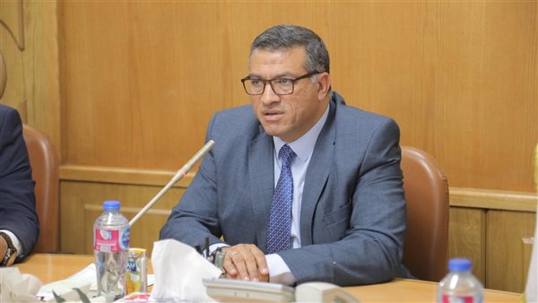محافظ قنا يوجه بإحكام الرقابة على منظومة الأسمدة والقضاء على السوق السوداء