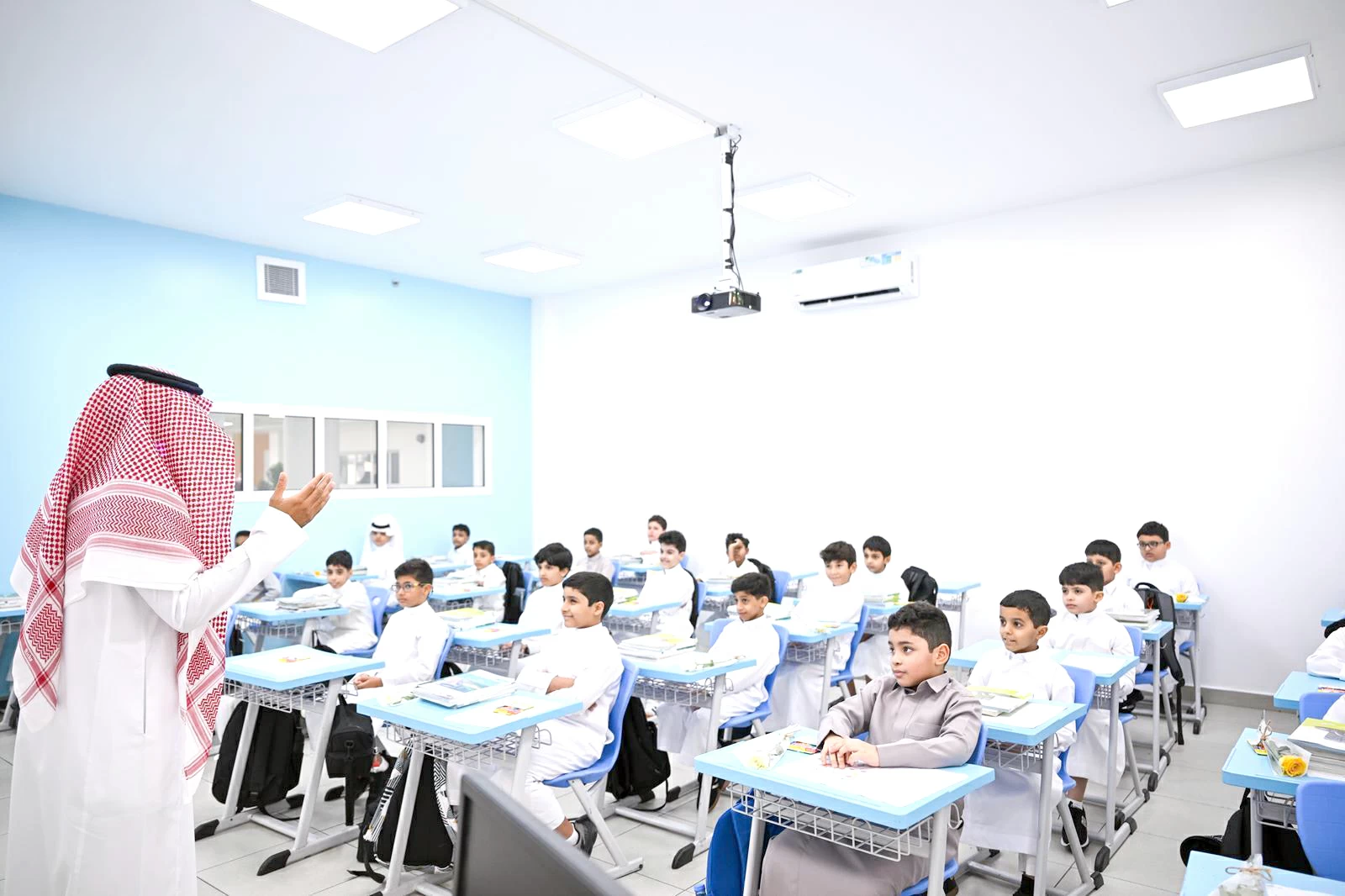 مع إعلان نتائج النقل الخارجي.. شرط «العجز» يقلص تنقلات المعلمين ⁧‫ – أخبار السعودية