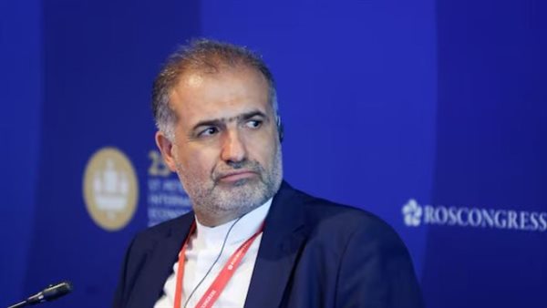 إيران تلوّح بشروط جديدة لفتح مضيق هرمز.. ورسوم عبور على السفن